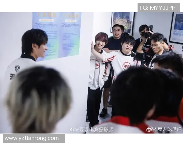 王者荣耀热议JDG战队配合引发争议与讨论的背后故事 王者荣耀热议JDG战队配合引发争议与讨论的背后故事