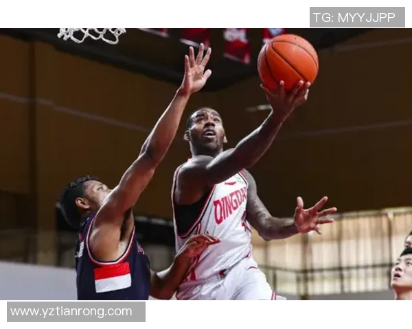 赛场上演外援对决,昆汀-皮特森与亚当斯争夺得分王宝座 赛场上演外援对决,昆汀-皮特森与亚当斯争夺得分王宝座